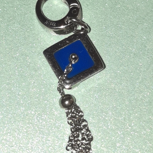 FOSSIL Graduate Cap Charm - Picture 4 of 5